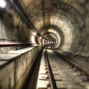 نمونه عکس صنعتی آتلیه توکا، یکی از تونل های مترو شیراز که توسط سازمان قطار شهری شیراز به آتلیه توکا سفارش داده شده